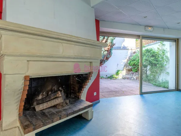 Bureau Vente Villers-lès-Nancy   395000€