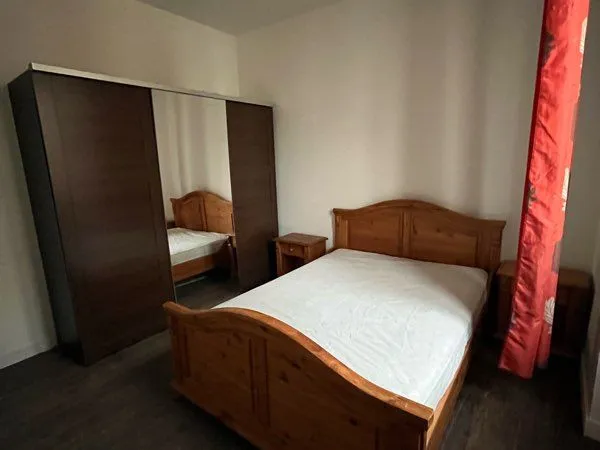 Apparemment T2 proche de centre-ville 