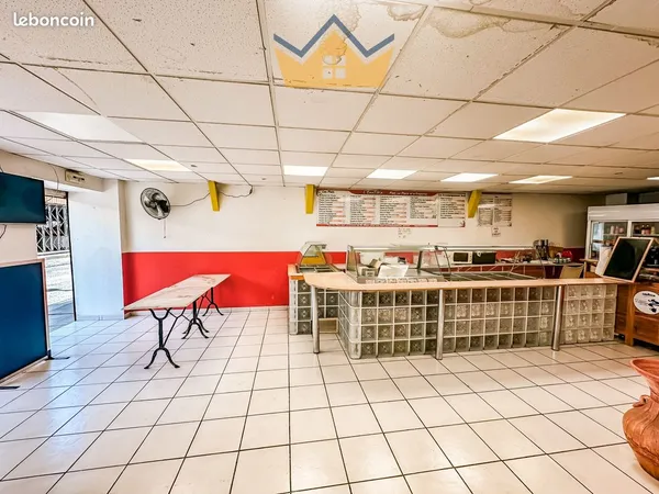 Local commercial 48 m² Fort-de-France 