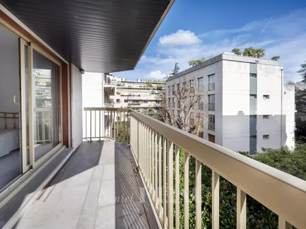 Neuilly - Chézy - Pasteur - Quatre chambres 