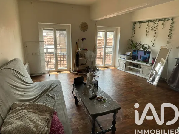 Studio 1 pièce 30 m² 