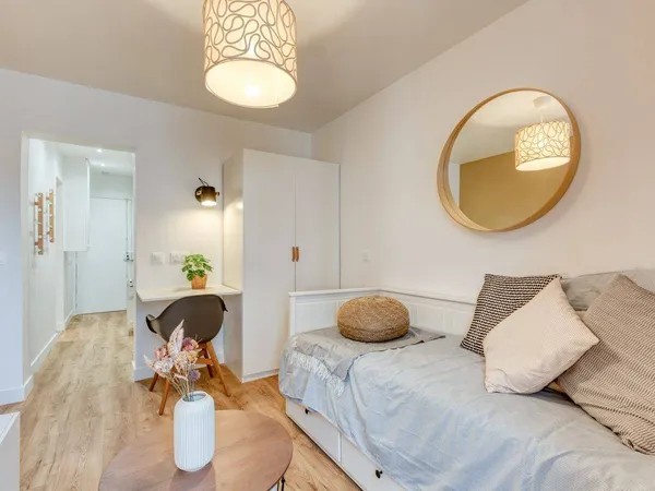 Studio 1 pièce 16 m² 