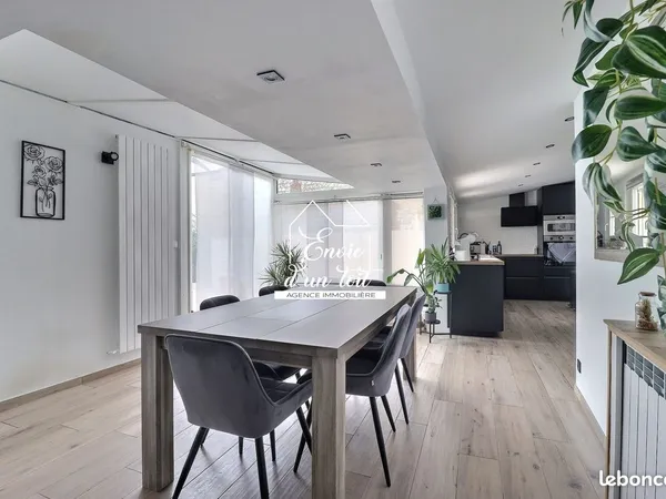 Propriété 6 pièces 125 m² 