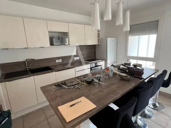 Appartement 3 pièces 61 m² 