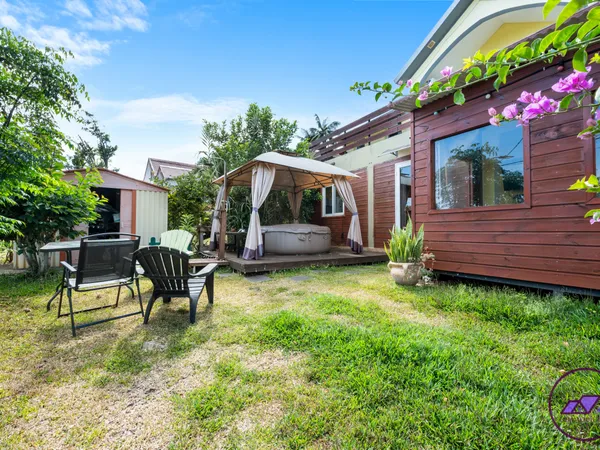 A VENDRE - VILLA T7 - 8EME KM - LA MONTAGNE - 525 000EUR HAI 