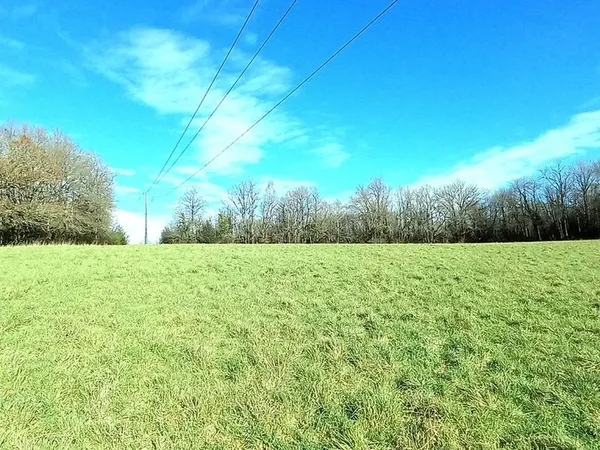 Terrain 5021 m² Saint-Yrieix-la-Perche 