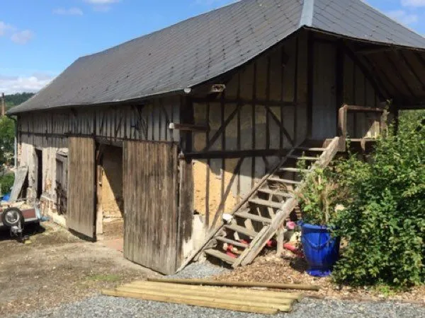 Corps de ferme à vendre 