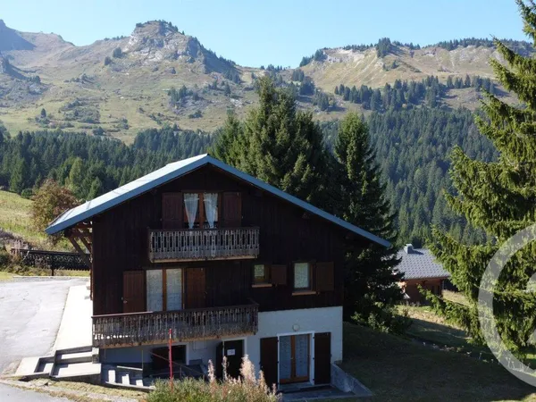 Maison 10 pièces 158 m² 