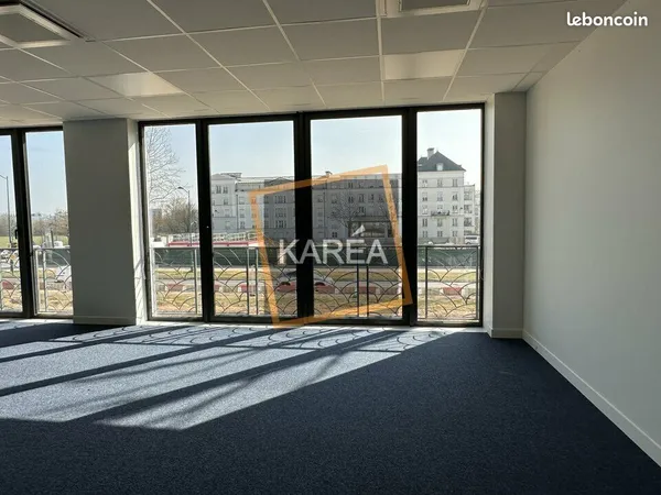 Bureau 105 m² 