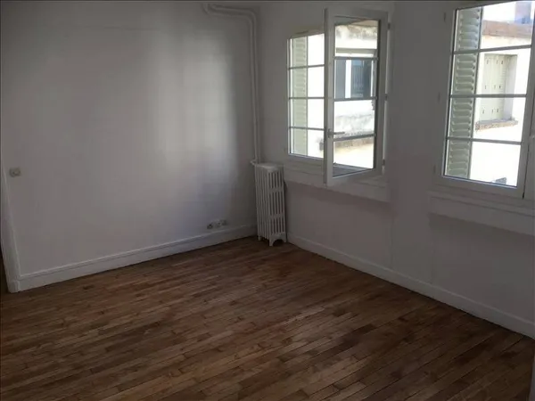 Studio 1 pièce 25 m² 