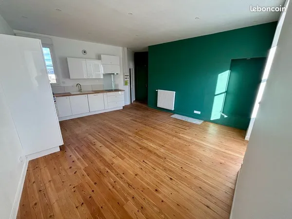 Bel appartement non meublé 