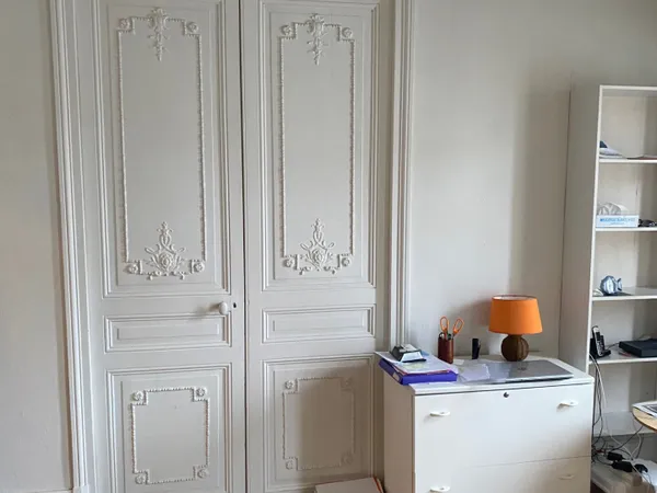 Appartement de 2 pièces type immeuble bourgeois 