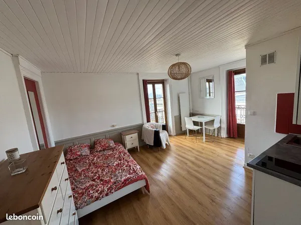 Studio centre ville Aix les Bains 