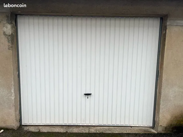 Garage à louer / Wilson 