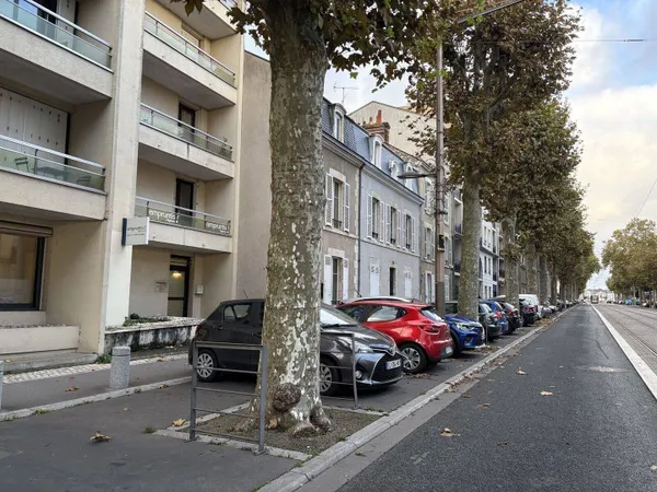 Bureaux 180 m² 