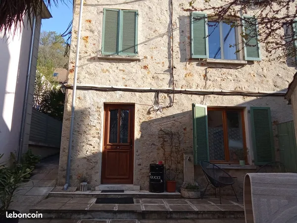 Appartement F2 en lisière de foret Jouy en Josas 