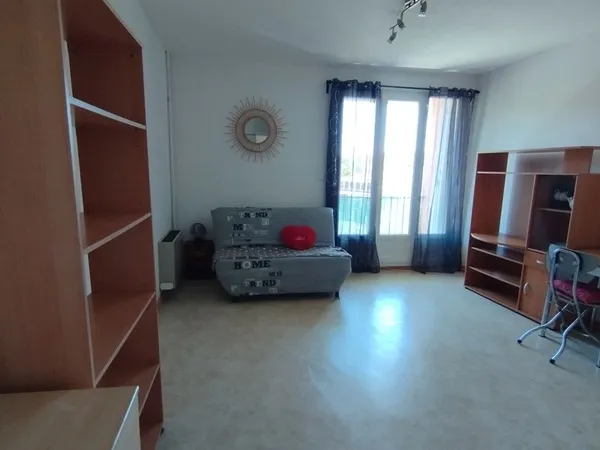 Studio 22m2 balcon parking privé 