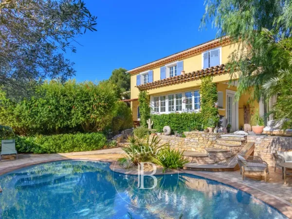 La Garde - Maison familiale de charme - piscine - garage 