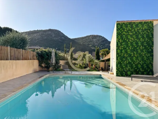 Maison 6 pièces 168 m² 