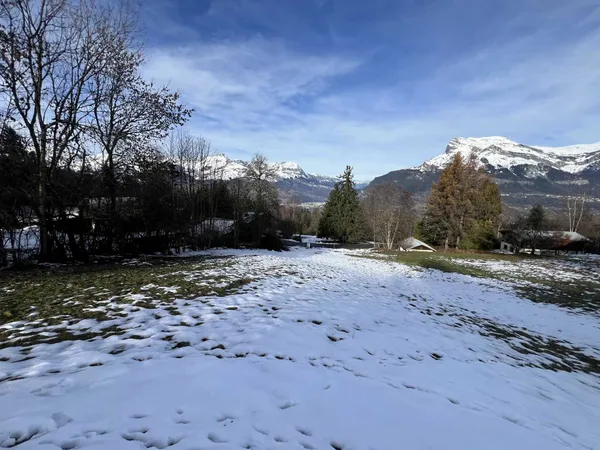 BARNES SAINT-GERVAIS - LE BETTEX - TERRAIN 900 m² 