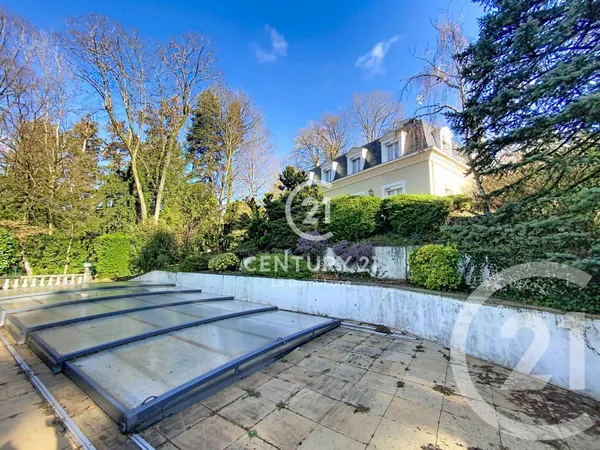 Maison 8 pièces 198 m² 