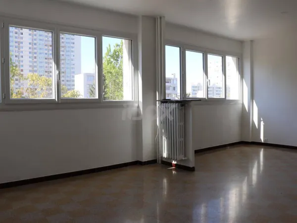 Appartement 3 pièces 53 m² 