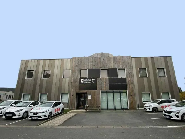 Bureaux 241 m² 