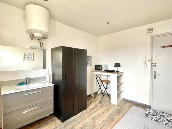 Studette 1 pièce 13 m² 