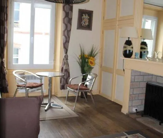Studio 1 pièce 28 m² 