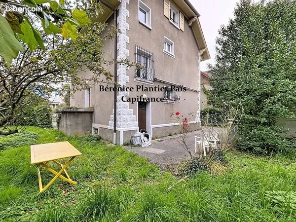 Maison 8 pièces 188 m² 