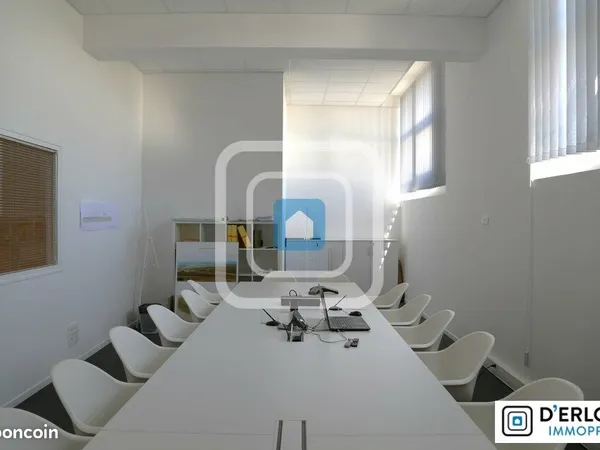 Bureaux 360 m² 