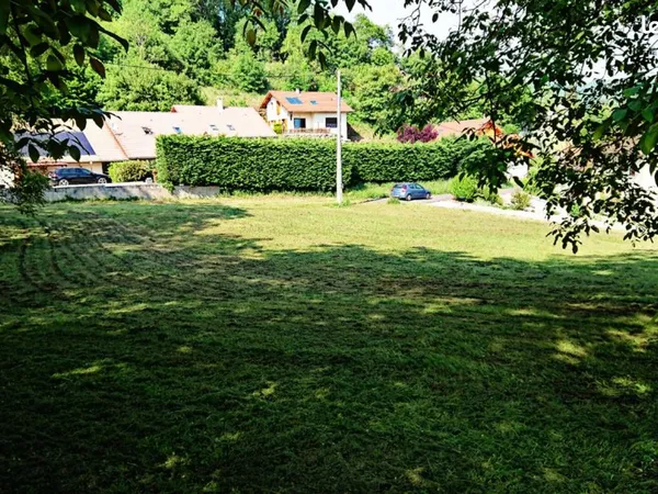 Terrain 1 000 m² Massignieu De Rives 