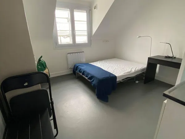 Appartement studette à COURBEVOIE 