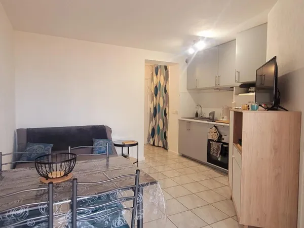 Studio 1 pièce 26 m² 