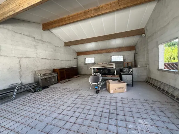 Maison neuve en construction 