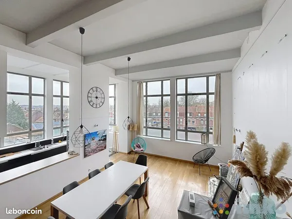 Loft 4 pièces 125 m² 