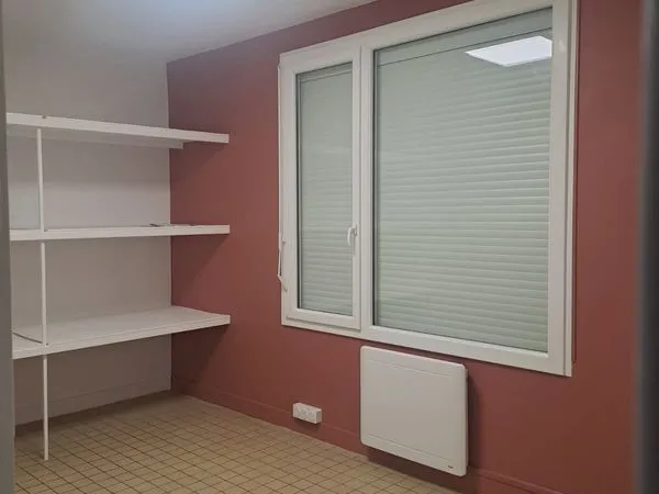 Un bureau individuel et une salle d'attente proximité ALENCON 