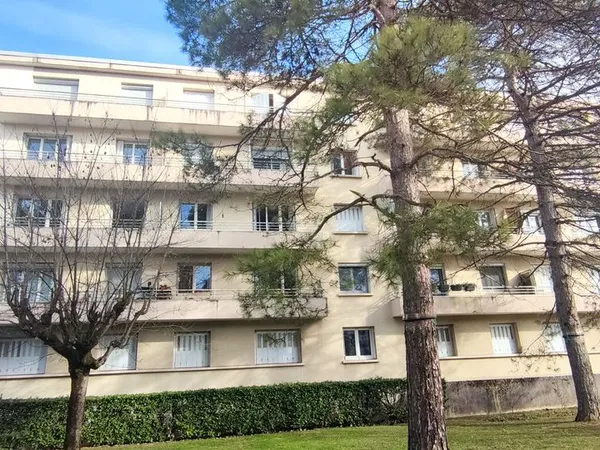SAINT-MARTIN-D'HÈRES - Avenue Romain Rolland - T3 