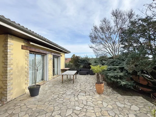 Maison de plain-pied 7 pièces 205 m² 