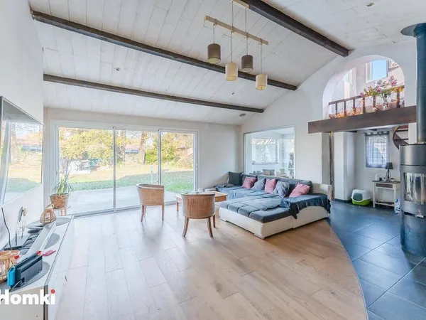 Maison de plain-pied 6 pièces 192 m² 