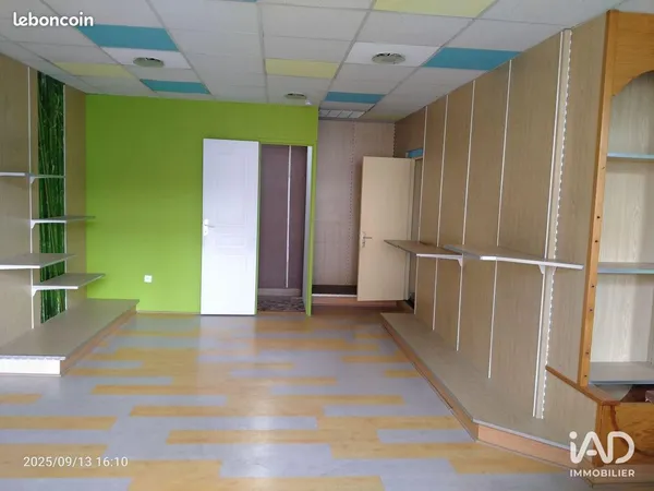 Boutique 43 m² CONDÉ-SUR-NOIREAU 