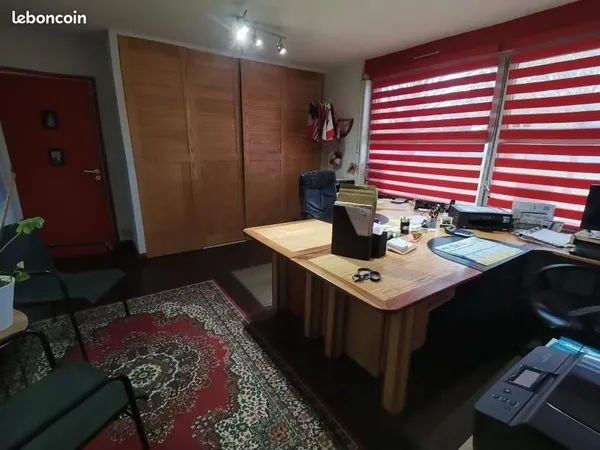 Local commercial 162 m² Avoine 