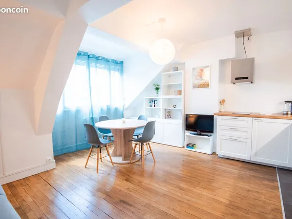 Studio meublé refait à neuf proche gare 