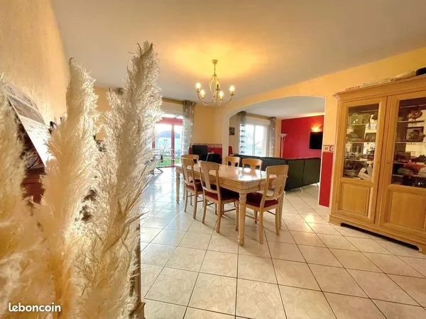 Maison 6 pièces 130 m² 