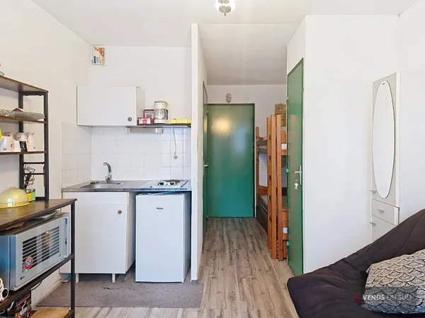 Studio 1 pièce 16 m² 