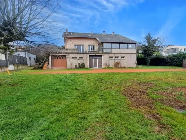 Maison 7 pièces 220 m² 