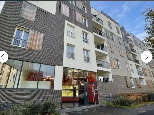 Studio 1 pièce 32 m² 