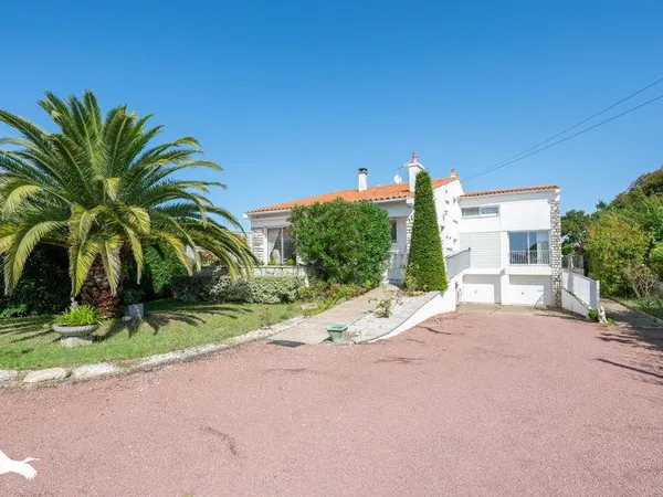 Villa 8 pièces 202 m² 