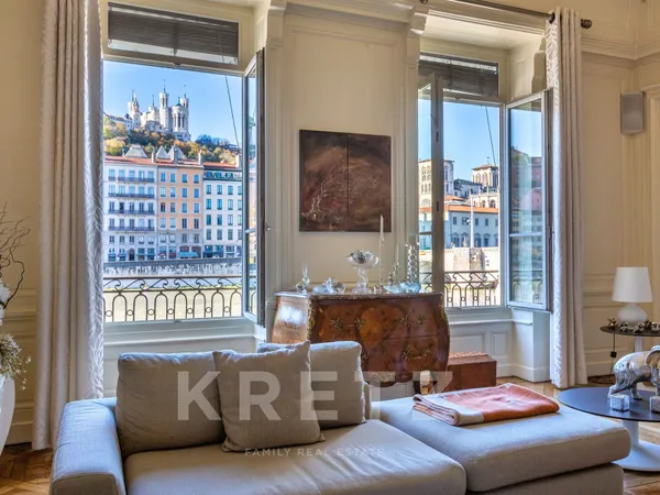 Appartement de standing avec vue Fourvière 