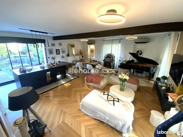 Propriété 6 pièces 180 m² 